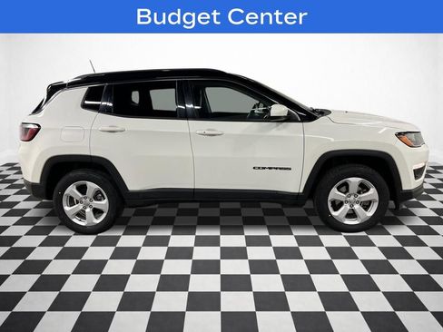 Used 2020 Jeep Compass Latitude AWD/4WD image 2
