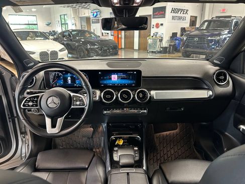 Used 2021 Mercedes-Benz GLB 250 image 16