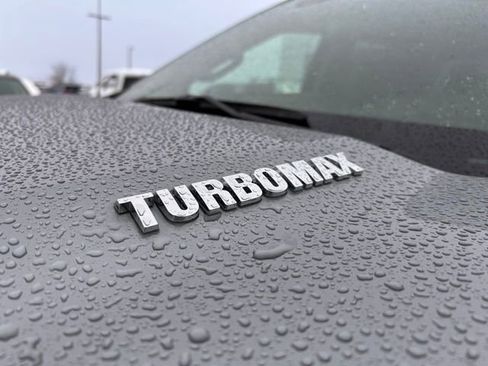 Used 2025 Chevrolet Silverado 1500 Custom image 10