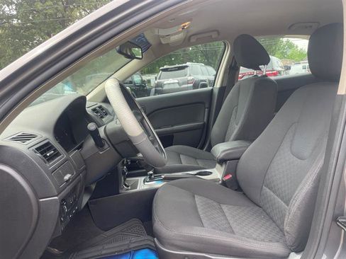 Used 2010 Ford Fusion SE FWD image 10