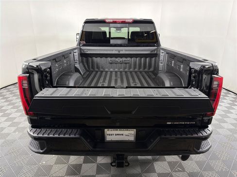 New 2026 GMC Sierra 2500 Denali Ultimate AWD/4WD image 17