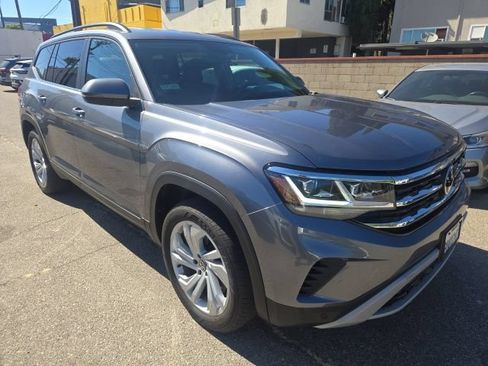 Used 2023 Volkswagen Atlas SE FWD image 2