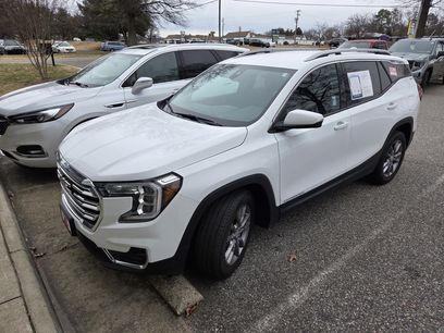 Used 2024 GMC Terrain SLT