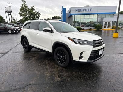 Used 2019 Toyota Highlander SE
