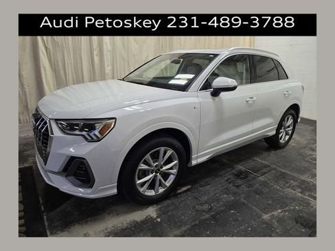 Used 2022 Audi Q3 2.0T Premium Plus image 1