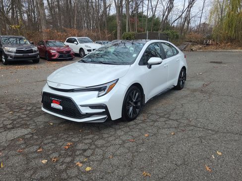 Used 2023 Toyota Corolla XSE image 33
