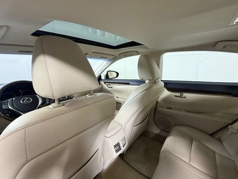 Used 2015 Lexus ES 350 w/ Luxury Package FWD image 26