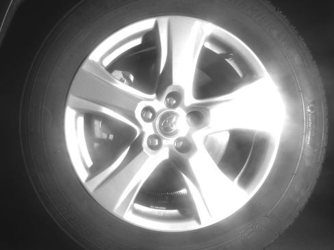 Used 2025 Toyota Highlander LE image 12