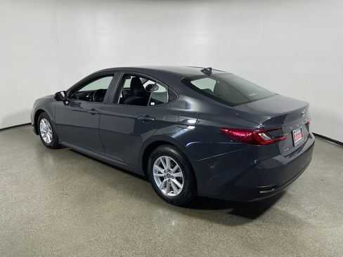 Used 2025 Toyota Camry LE FWD image 5