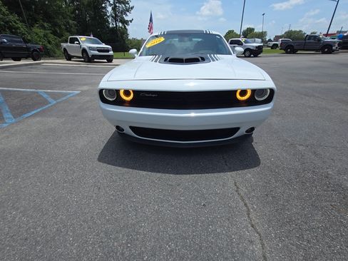 Used 2016 Dodge Challenger R/T RWD image 3
