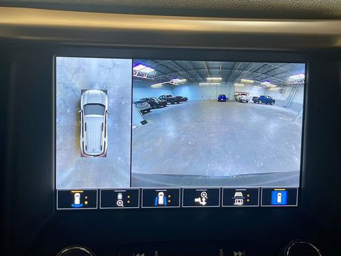 Used 2022 GMC Acadia Denali w/ Denali Ultimate Package AWD/4WD image 14