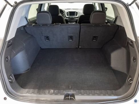 Used 2024 GMC Terrain SLE FWD image 32