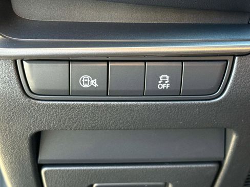 Certified 2025 MAZDA MAZDA3 s Sport image 26