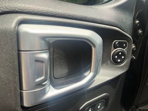 Used 2020 Jeep Wrangler Sport AWD/4WD image 15