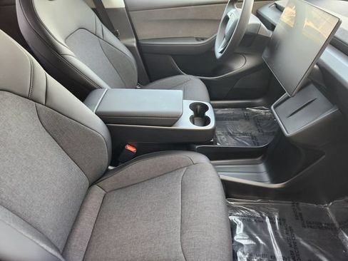 Used 2026 Tesla Model Y 2WD image 18