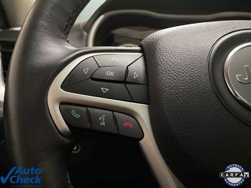 Used 2017 Jeep Cherokee Overland w/ Technology Group image 30