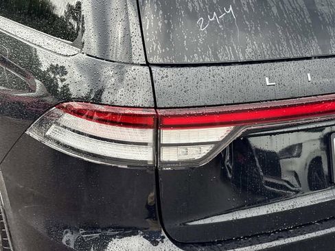 New 2026 Lincoln Aviator AWD w/ Jet Appearance Package image 11