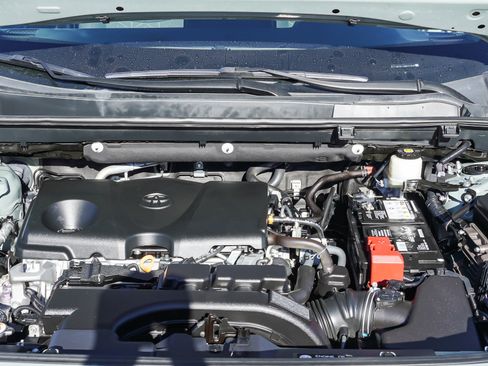 Certified 2021 Toyota RAV4 XLE w/ Convenience Package FWD image 16