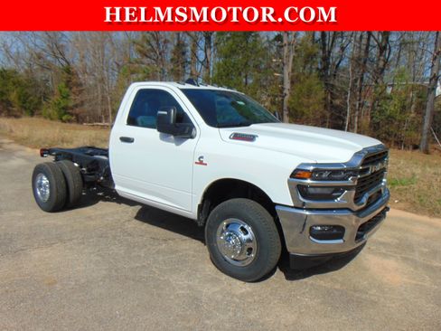 New 2026 RAM 3500 Tradesman AWD/4WD image 7