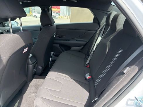 New 2025 Hyundai Elantra SEL FWD image 13