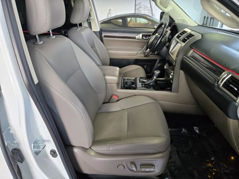 Used 2020 Lexus GX 460 Premium image 17