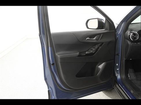 Used 2026 Chevrolet Equinox LT FWD image 4