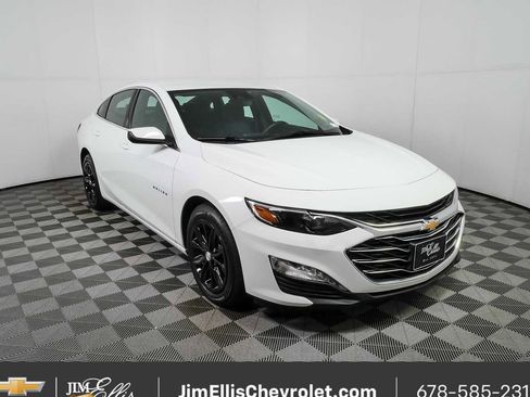 Used 2024 Chevrolet Malibu LT FWD image 1