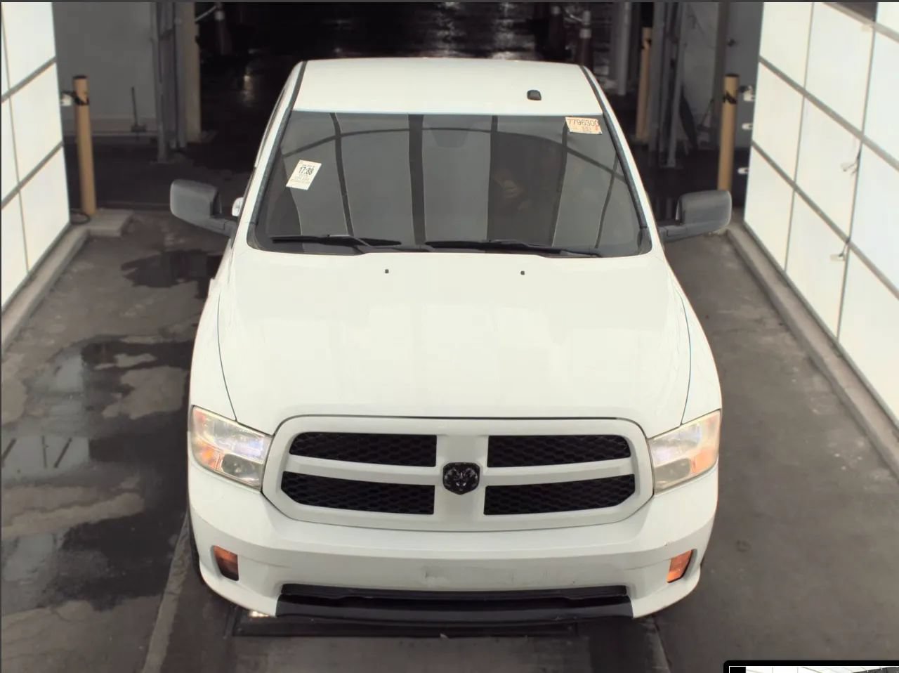 Used 2015 RAM 1500 Express RWD image 3