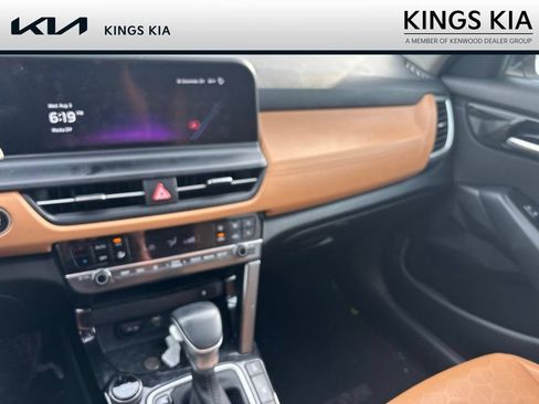 Used 2024 Kia Seltos EX AWD/4WD image 2