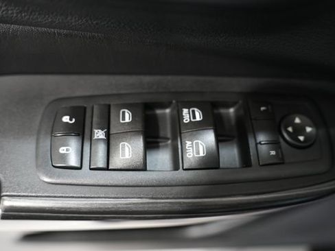 Used 2017 Jeep Cherokee Trailhawk w/ Cold Weather Group AWD/4WD image 11