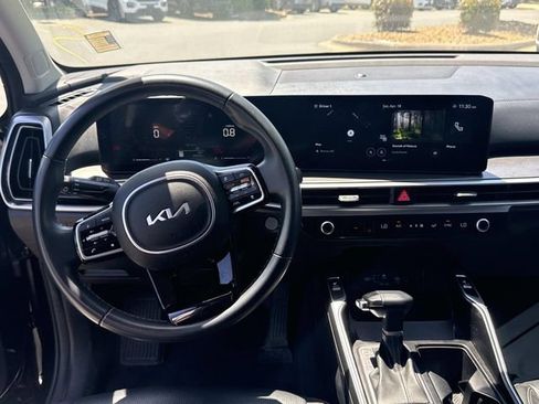 Certified 2024 Kia Sorento S FWD image 4