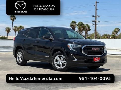 Used 2018 GMC Terrain SLE FWD image 1