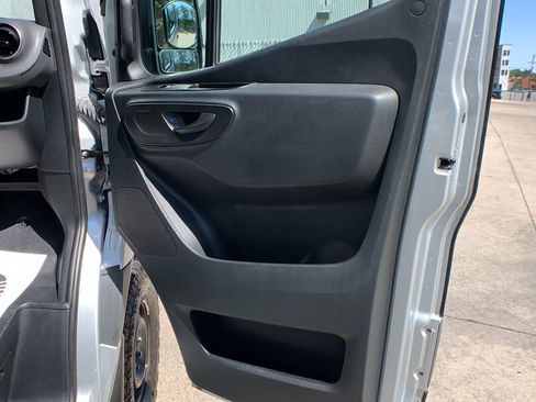 Used 2024 Mercedes-Benz Sprinter 2500 image 20
