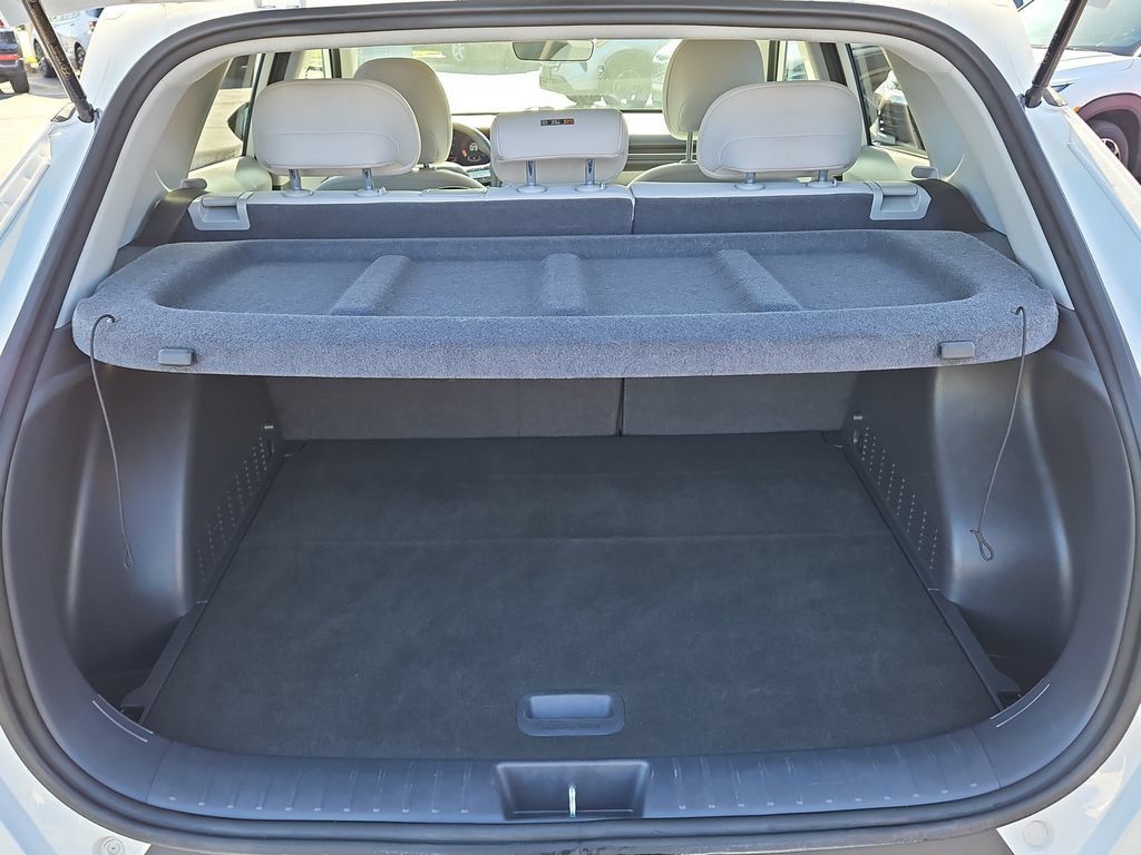 Used 2025 Hyundai Kona SEL FWD image 9