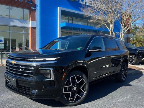 New 2026 Chevrolet Traverse High Country image 1