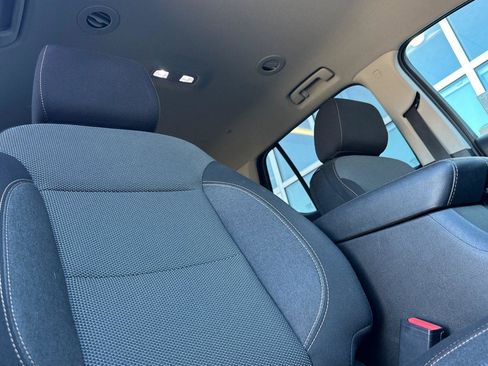 Used 2019 Chevrolet Traverse LT image 19