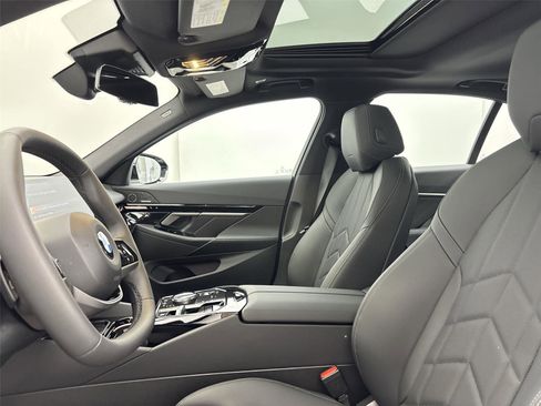 New 2026 BMW 530i xDrive w/ Premium Package image 24