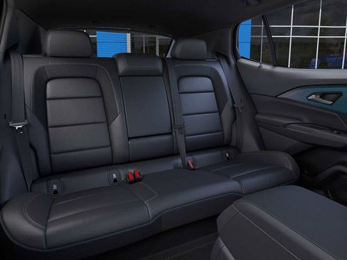 New 2026 Chevrolet Equinox EV LT image 17