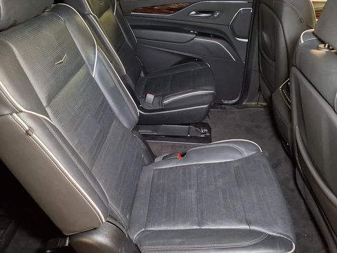 Certified 2022 Cadillac Escalade ESV Premium Luxury AWD/4WD image 19