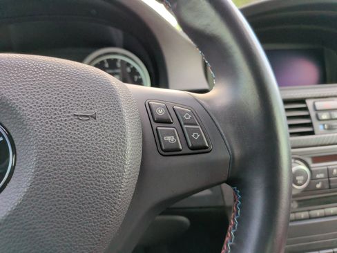 Used 2013 BMW M3 Convertible image 21