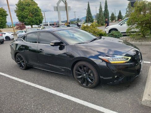 Used 2022 Nissan Maxima SR w/ Sport Mat Group FWD image 2