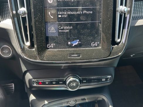 Used 2019 Volvo XC40 T5 R-Design AWD/4WD image 2