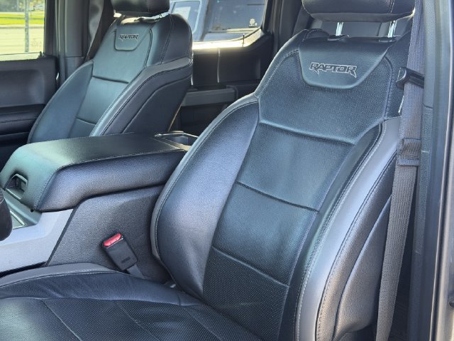 Used 2017 Ford F150 Raptor w/ Equipment Group 802A Luxury AWD/4WD image 14
