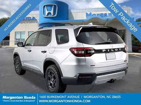 New 2026 Honda Pilot TrailSport image 3