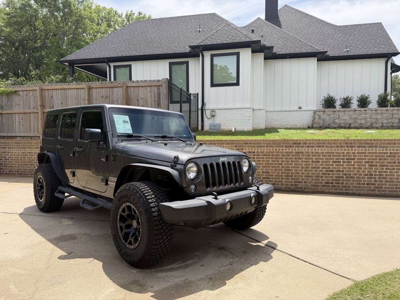 Used 2017 Jeep Wrangler Unlimited Sport w/ Quick Order Package 24S AWD/4WD image 24