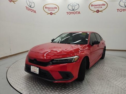 Used 2023 Honda Civic Sport image 2