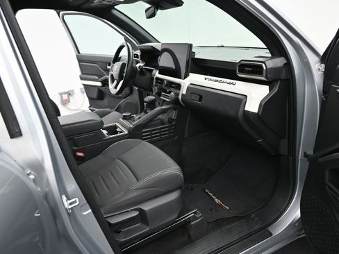 Used 2024 Toyota Tacoma TRD Off-Road AWD/4WD image 6