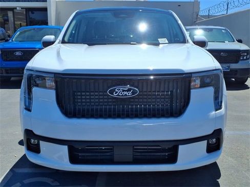 New 2025 Ford Maverick Lobo image 2