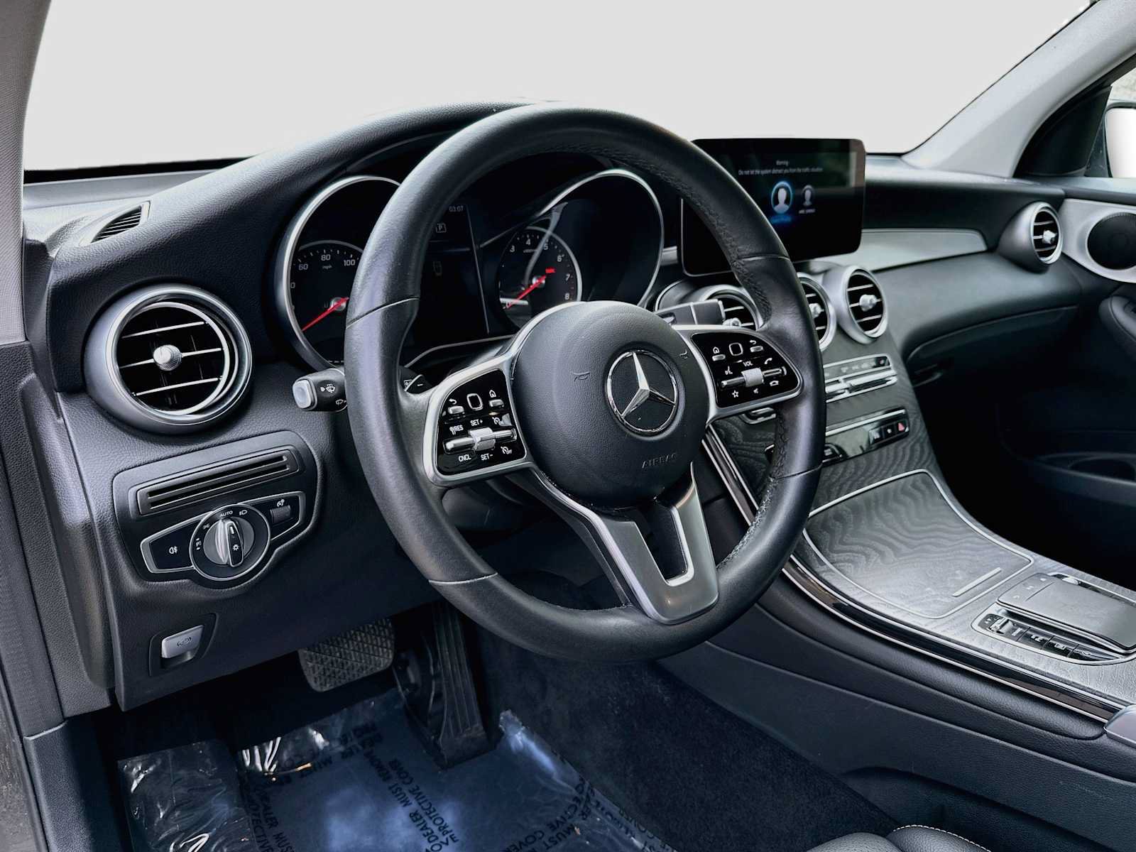 Used 2022 Mercedes-Benz GLC 300 image 9