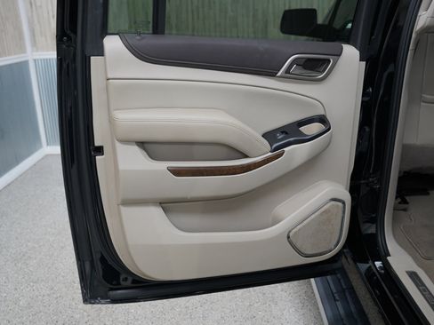 Used 2019 GMC Yukon XL Denali w/ Denali Ultimate Package image 31